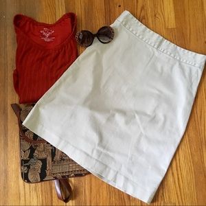 Banana Republic light khaki skirt. Size 4.